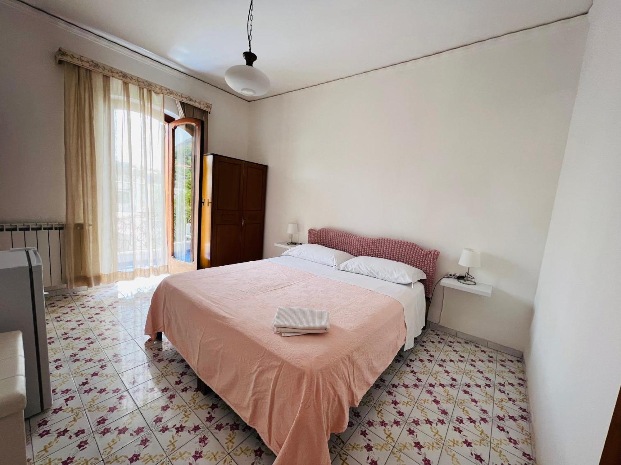 Villa Thomas Bb Conduzione Familiare Forio  Exterior photo